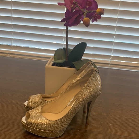 Michael Michael Kors silver 3 inch heels silver glitter - Picture 3 of 5